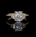3.92 Cts 14k Yellow Gold Radiant Shape 3 Stones Ring - Video