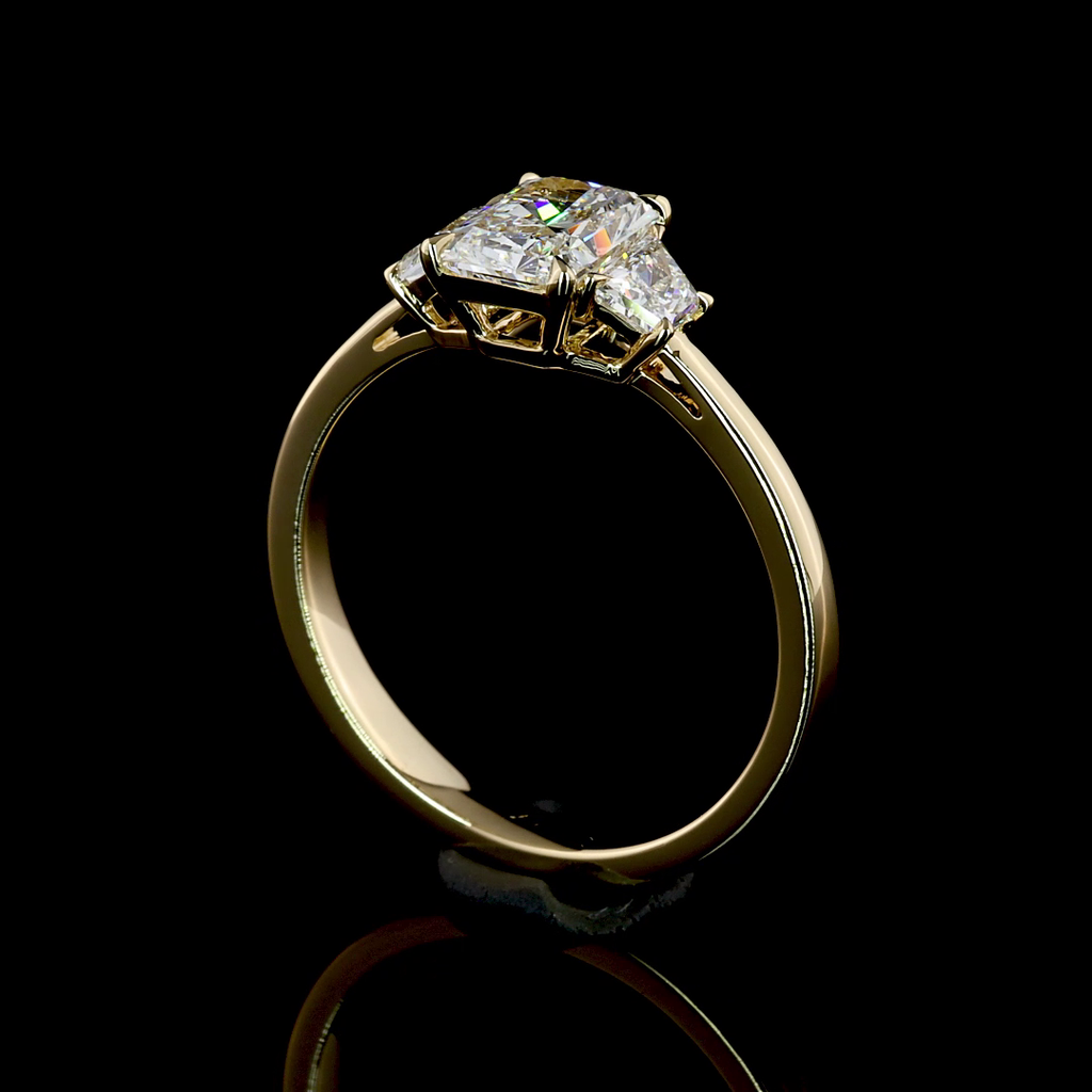2.1 Cts 14k Yellow Gold Radiant Shape 3 Stones Ring - Image 2