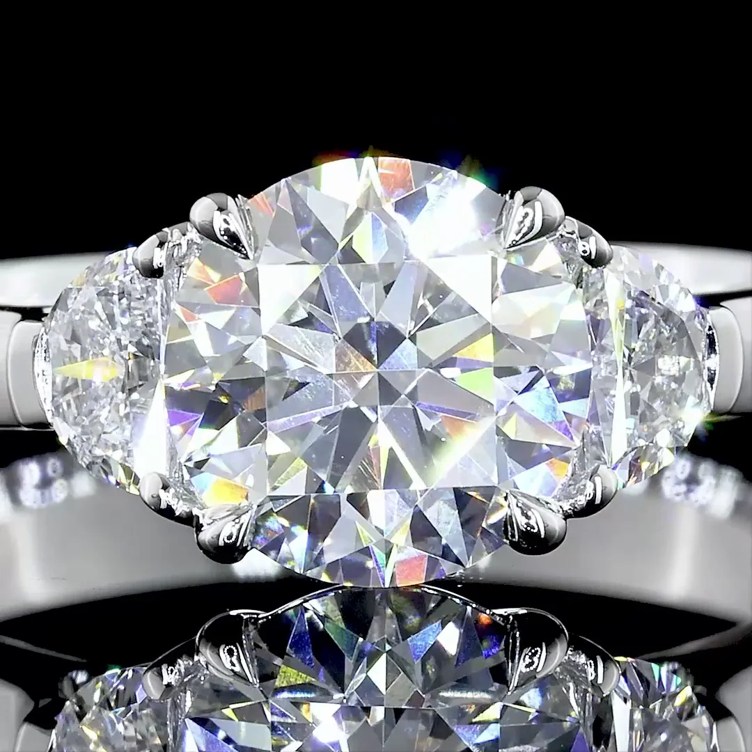 4.79 Cts Platinum Round Shape 3 Stones Ring - Image 3