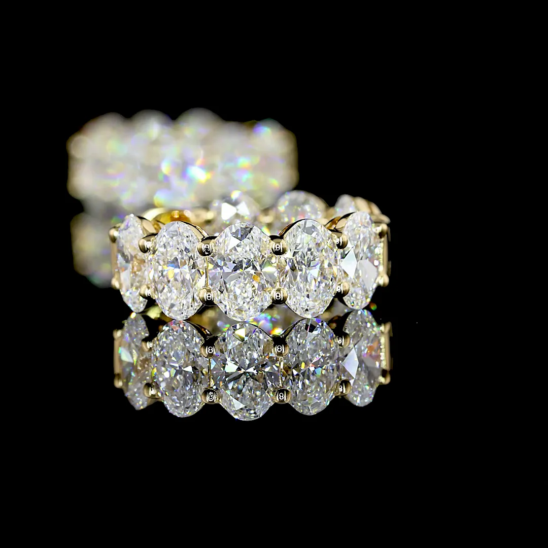 4.33 Cts 14k Yellow Gold Oval Shape Huggies Earring - Image 4