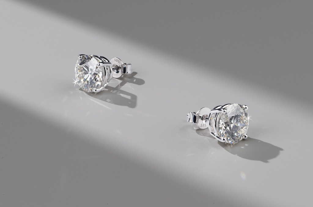 10.1 Cts 14k White Gold Round Shape Martini Earring - Image 2