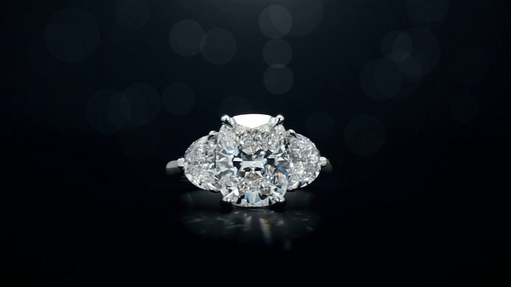 4.79 Cts 14k White Gold Cushion Modified Shape 3 Stones Ring - Image 3