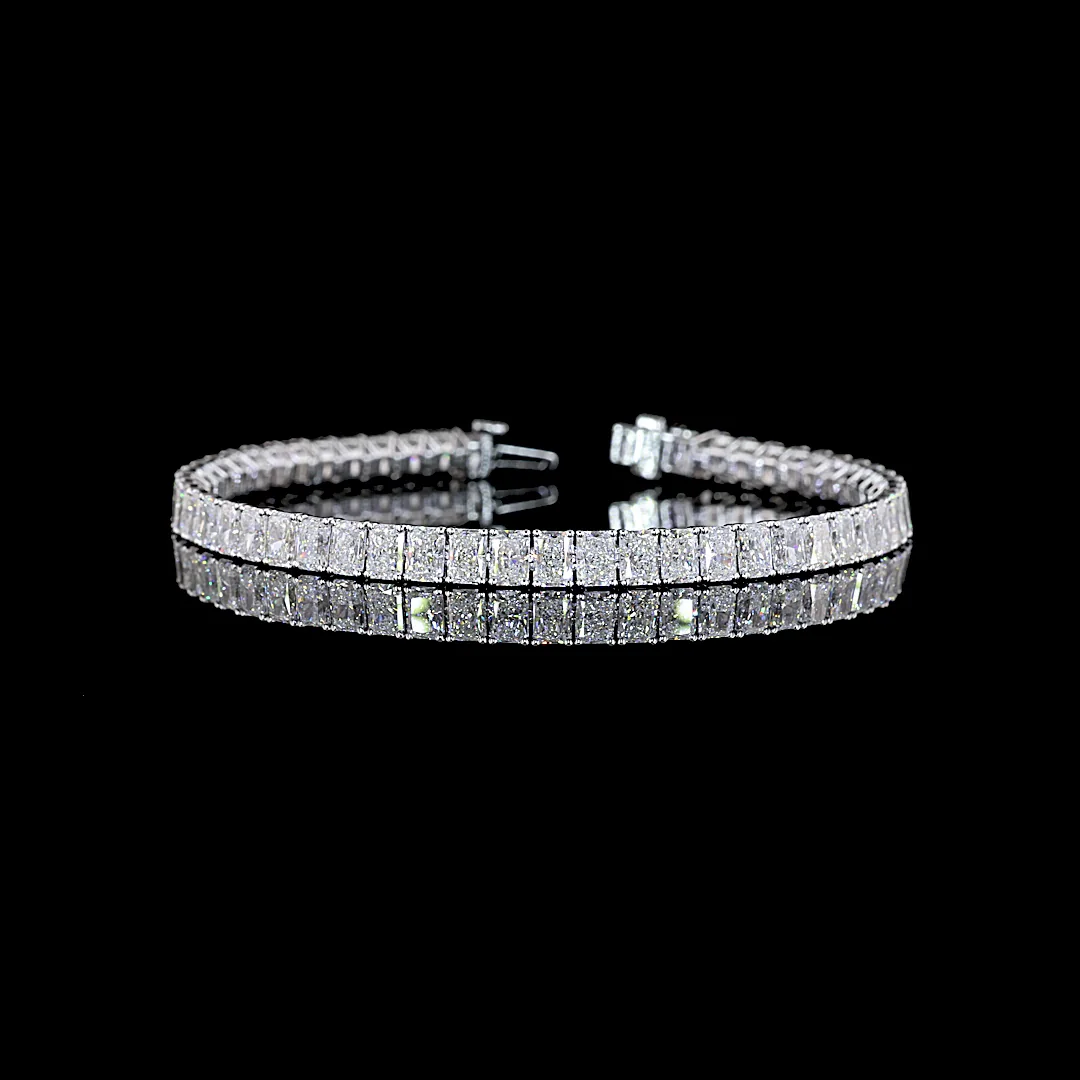 12.37 Cts 14k White Gold Radiant Shape Tennis Bracelet - Video