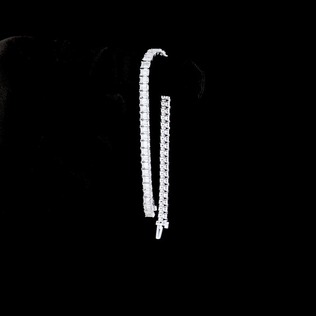 11.88 Cts 14k White Gold Emerald Shape Tennis Bracelet - Image 3