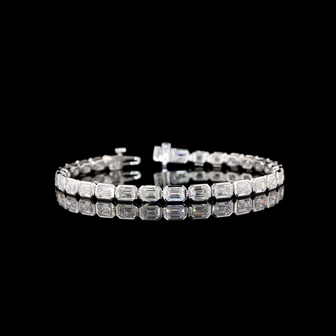 9.92 Cts 14k White Gold Emerald Shape Tennis Bracelet - Video