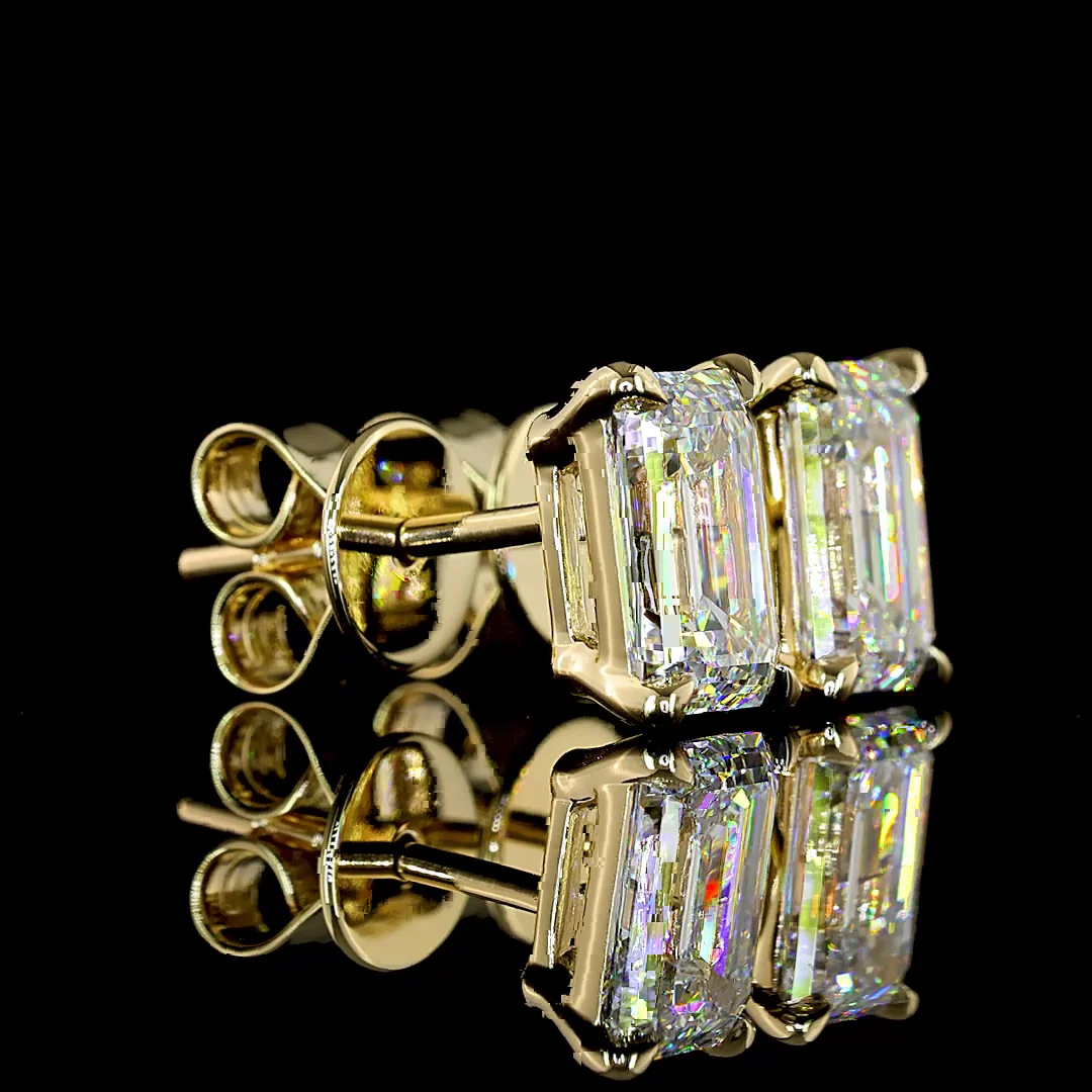 2.07 Cts 14k Yellow Gold Emerald Shape Studs Earring - Video