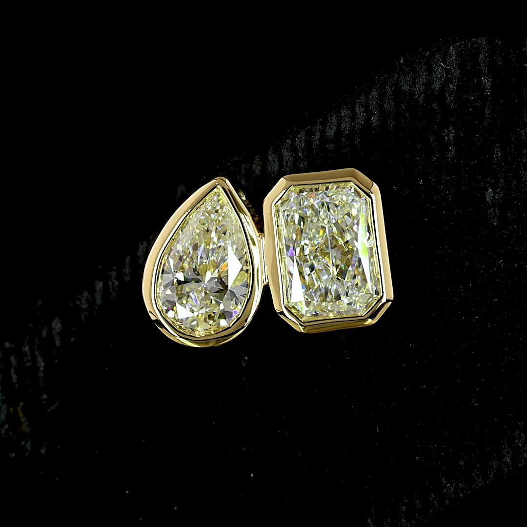 1.67 Cts 14k Yellow Gold Mix Shape Studs Earring - Image 4