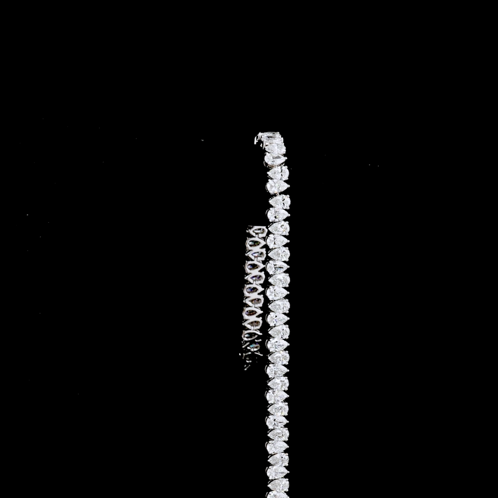 10.52 Cts 14k White Gold Pear Shape Tennis Bracelet - Image 3