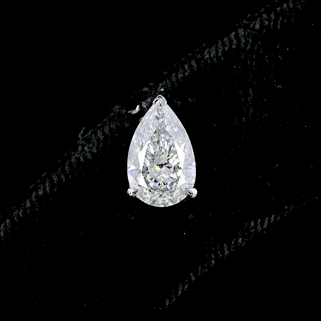 2.45 Cts 14k White Gold Pear Shape Studs Earring - Image 3