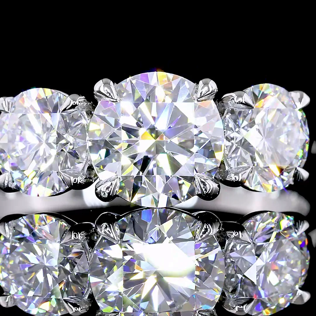 2.15 Cts Platinum Round Shape 3 Stones Ring - Image 3