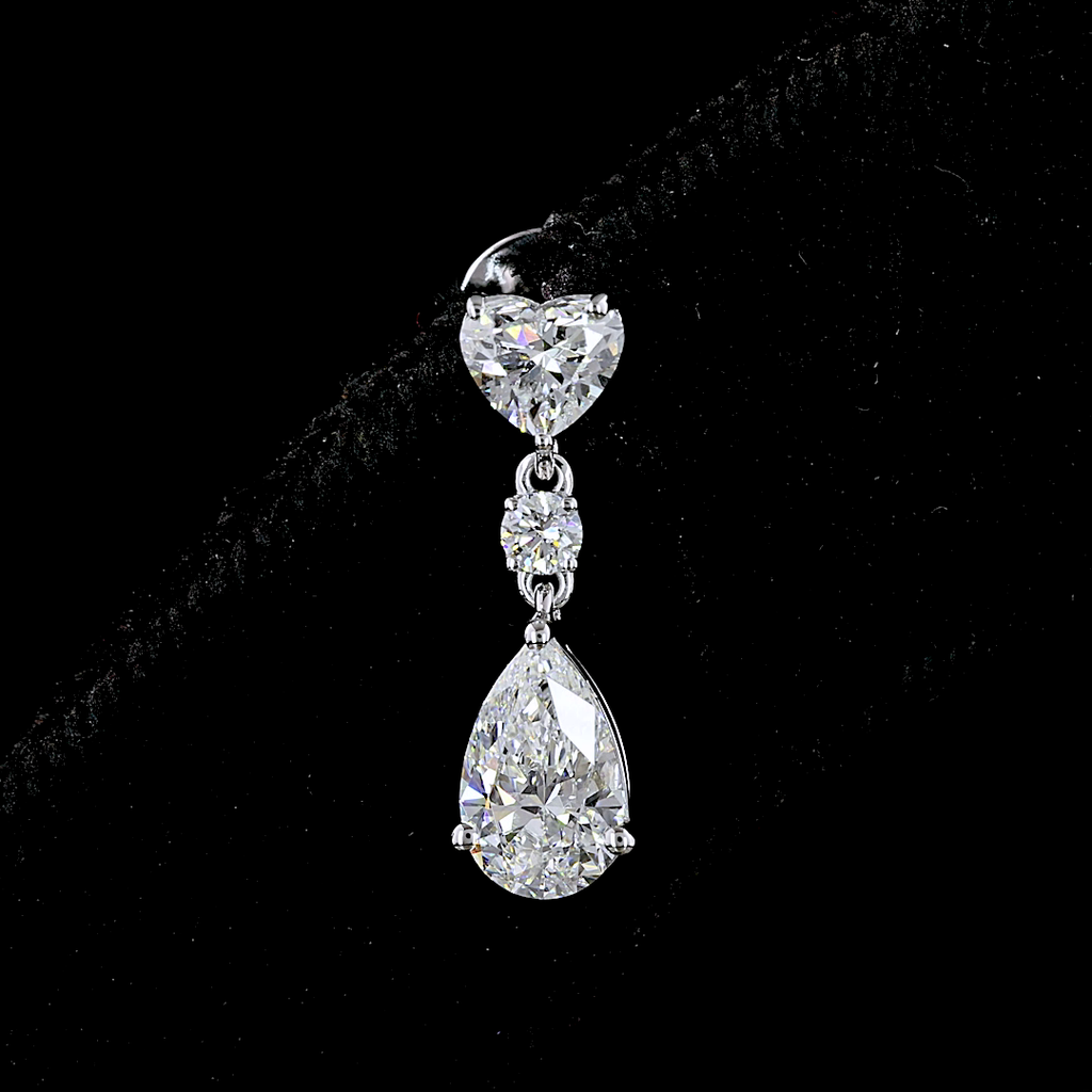 1.66 Cts 14k White Gold Pear Shape Hanging Earring - Image 4