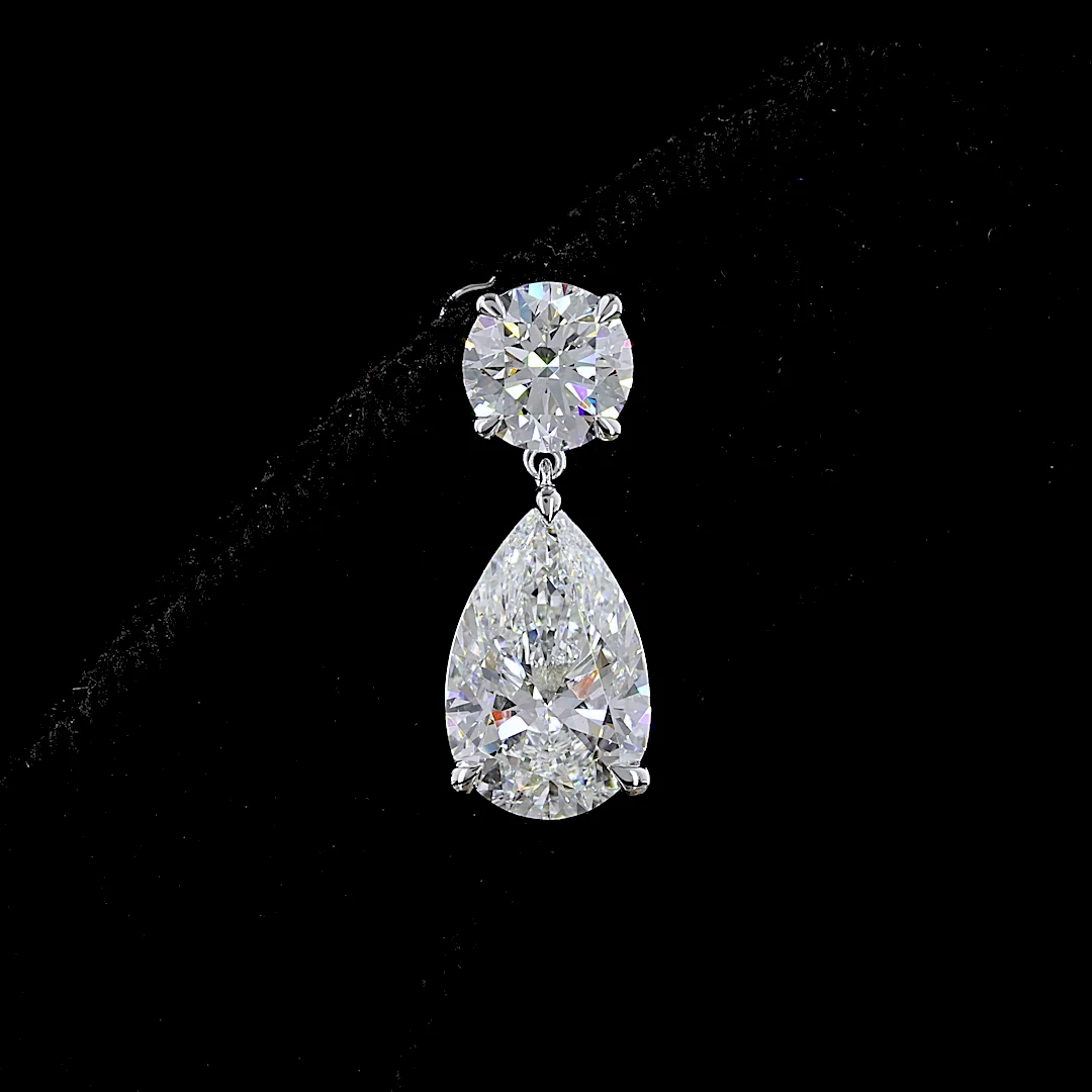 5.58 Cts 14k White Gold Pear Shape Hanging Earring - Image 4