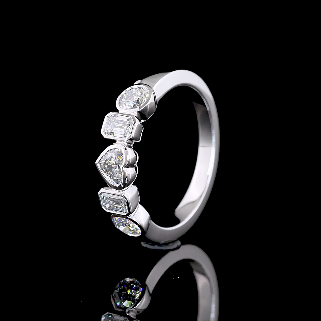 1.03 Cts 14k White Gold Heart Shape 5 Stones Eternity Band - Image 4