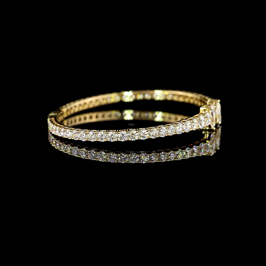 4.32 Cts 14k Yellow Gold Pear Shape Bangles Bracelet - Video