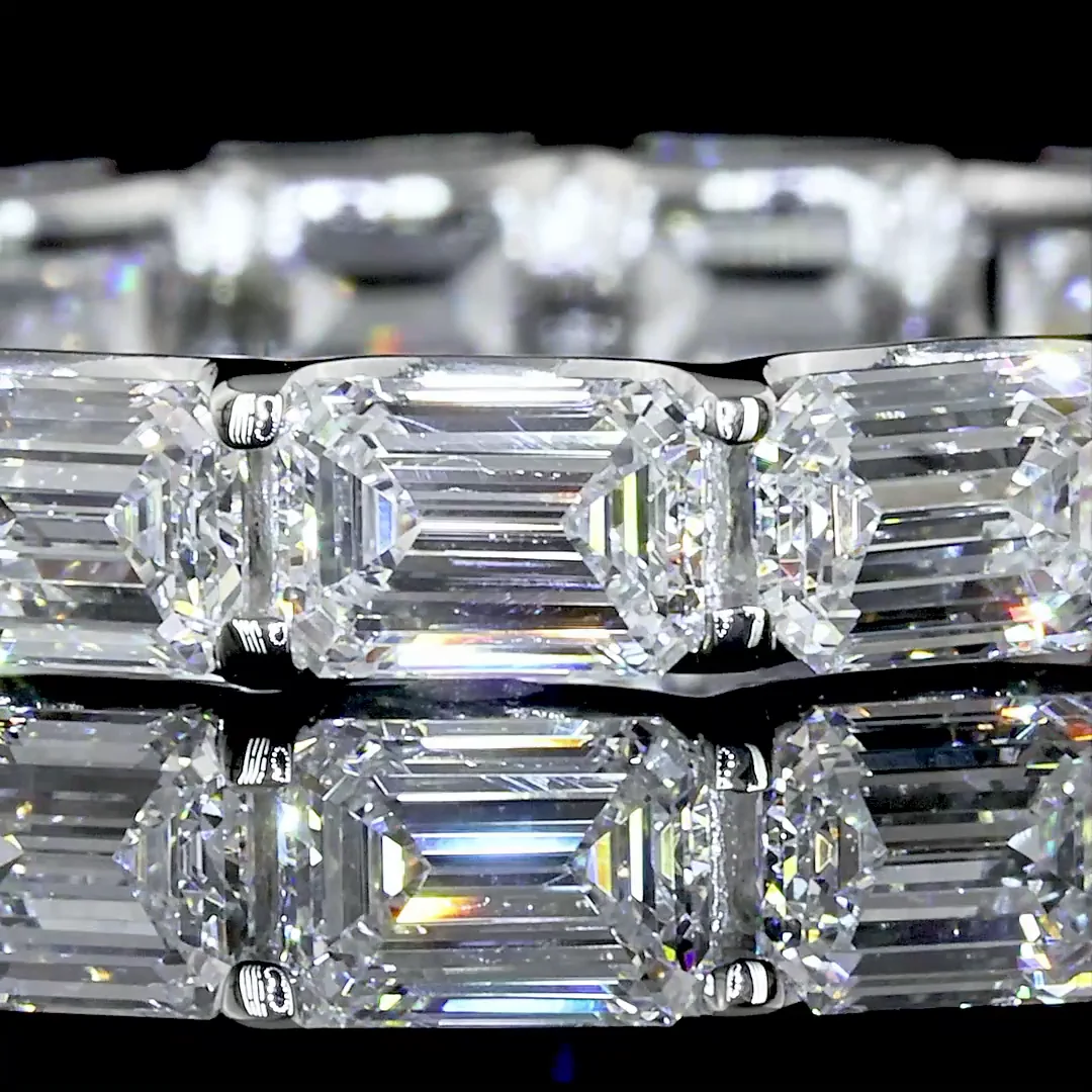 2.99 Cts Platinum Emerald Shape Eternity Band Eternity Band - Image 2