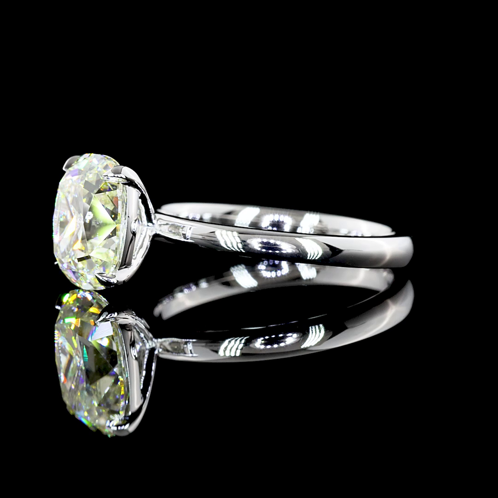 2.53 Cts 14k White Gold Antique Cushion Shape Solitaire Ring - Image 2