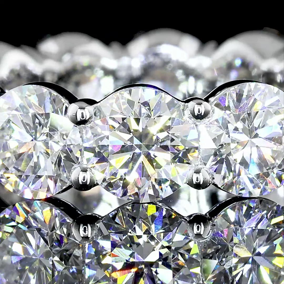 6.2 Cts 18k White Gold Round Shape Eternity Band Eternity Band - Image 3