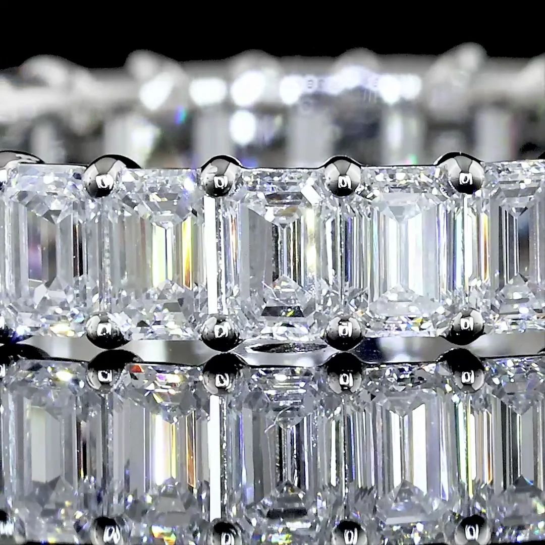 2.16 Cts Platinum Emerald Shape Eternity Band Eternity Band - Image 3