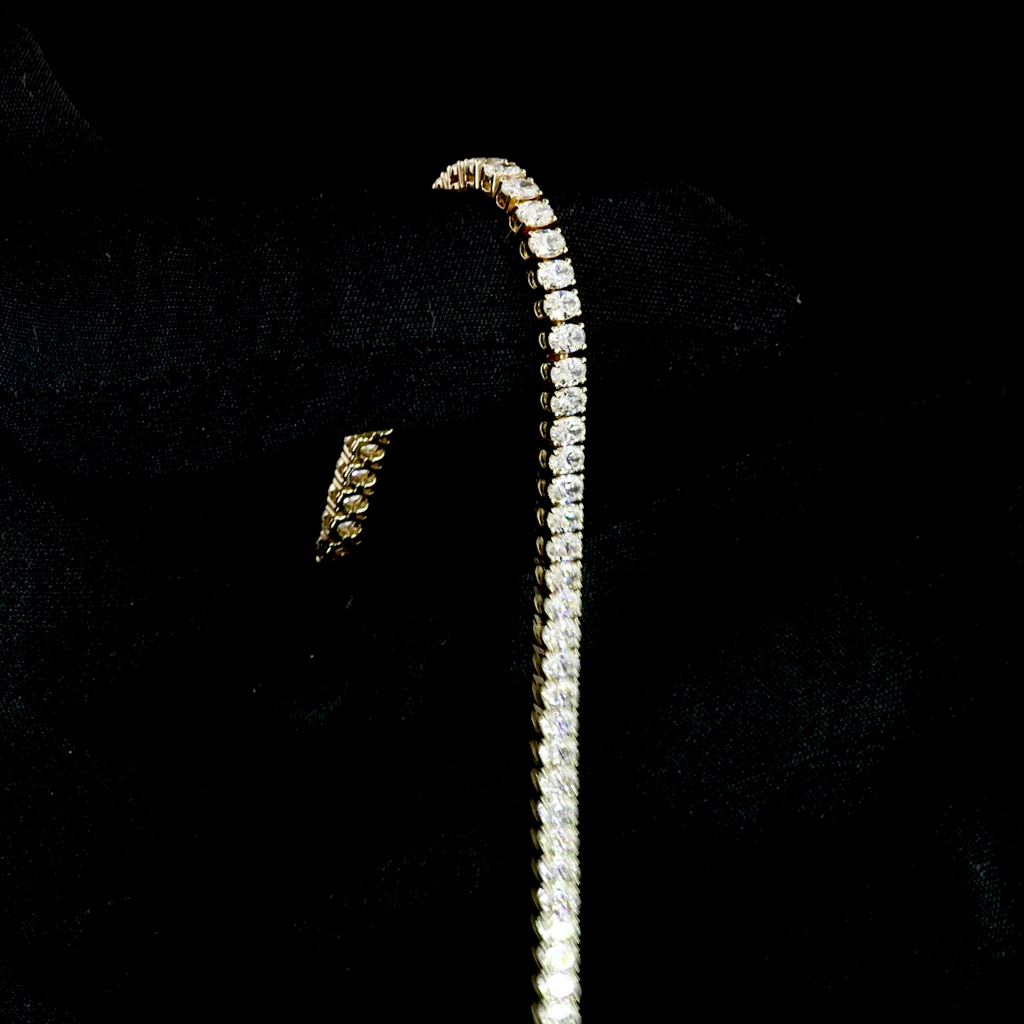 4.96 Cts 14k Yellow Gold Oval Shape Tennis Bracelet - Image 4