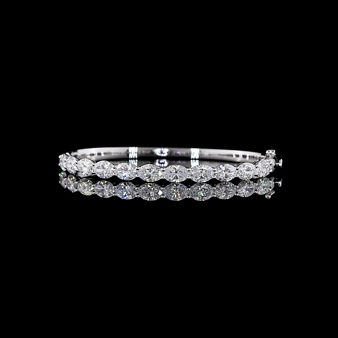4.92 Cts 14k White Gold Oval Shape Bangles Bracelet - Video