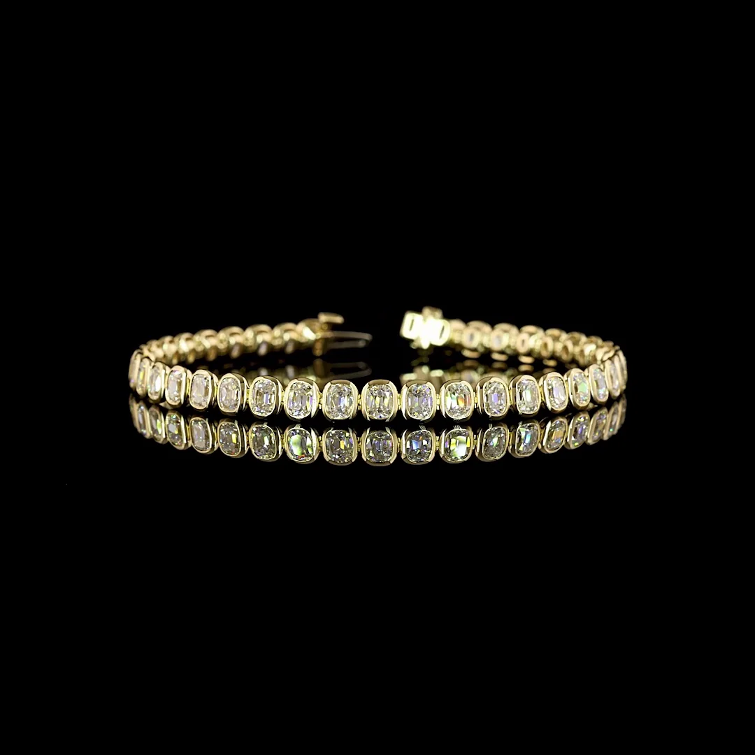 8.69 Cts 14k Yellow Gold Antique Cushion Shape Tennis Bracelet - Video