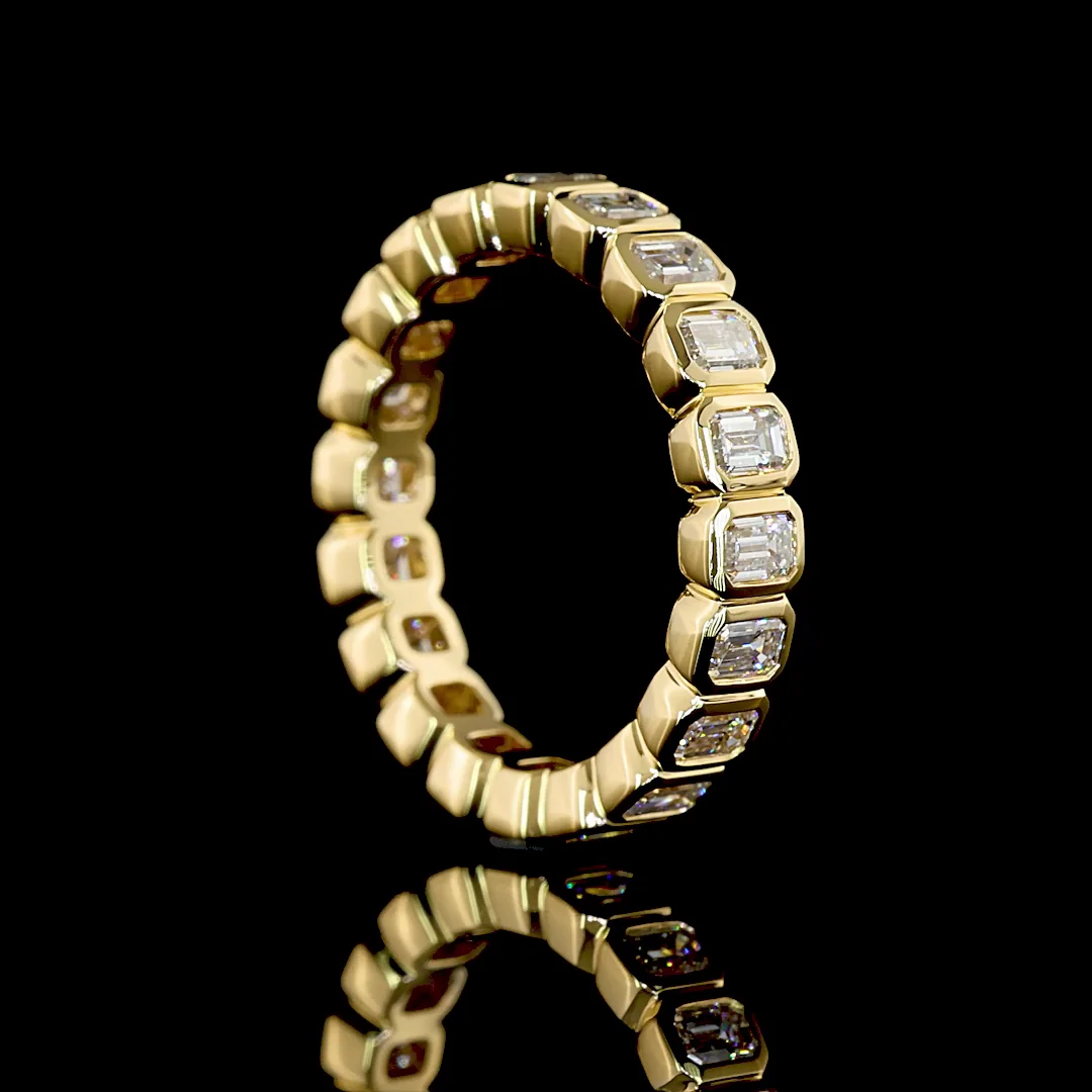 1.6 Cts 18k Yellow Gold Emerald Shape Eternity Band Eternity Band - Image 2