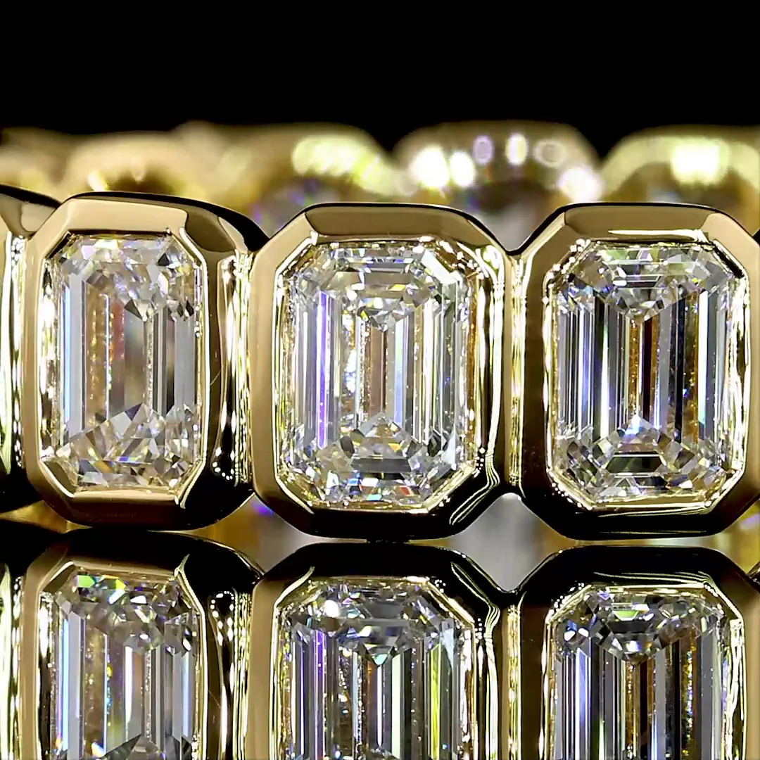 2.54 Cts 18k Yellow Gold Emerald Shape Eternity Band Eternity Band - Image 3