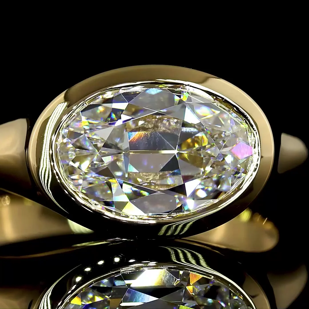 2.14 Cts 14k Yellow Gold Antique Oval Shape Solitaire Ring - Image 3