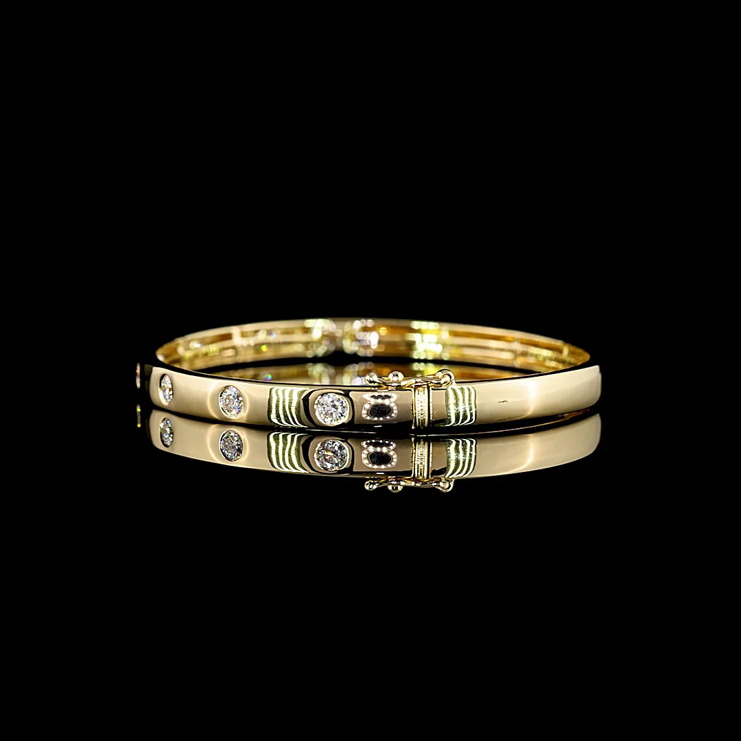 0.68 Cts 14k Yellow Gold Round Shape Bangles Bracelet - Image 3