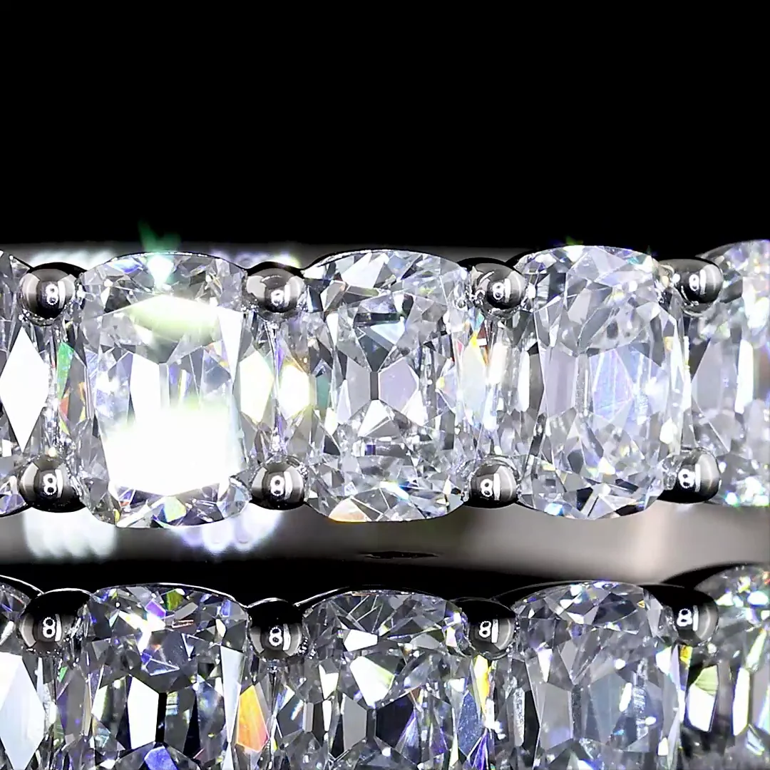 1.78 Cts Platinum Antique Cushion Shape Half Eternity Eternity Band - Image 3