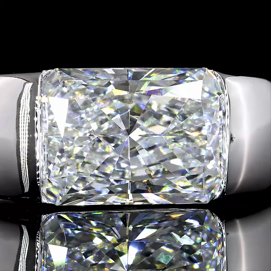 2.68 Cts 14k White Gold Radiant Shape Solitaire Ring - Image 3