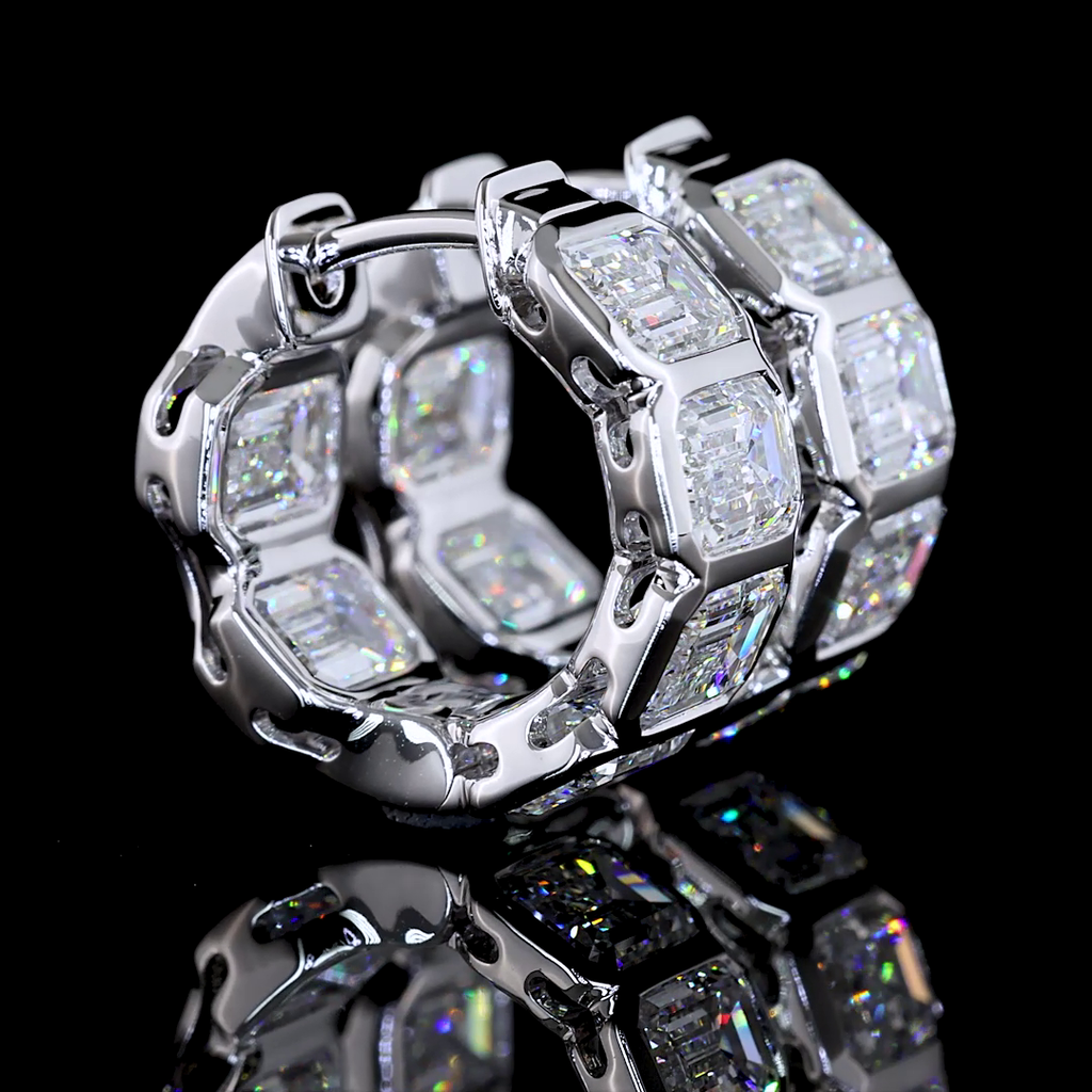 4.77 Cts 14k White Gold Emerald Shape Huggies Earring - Video