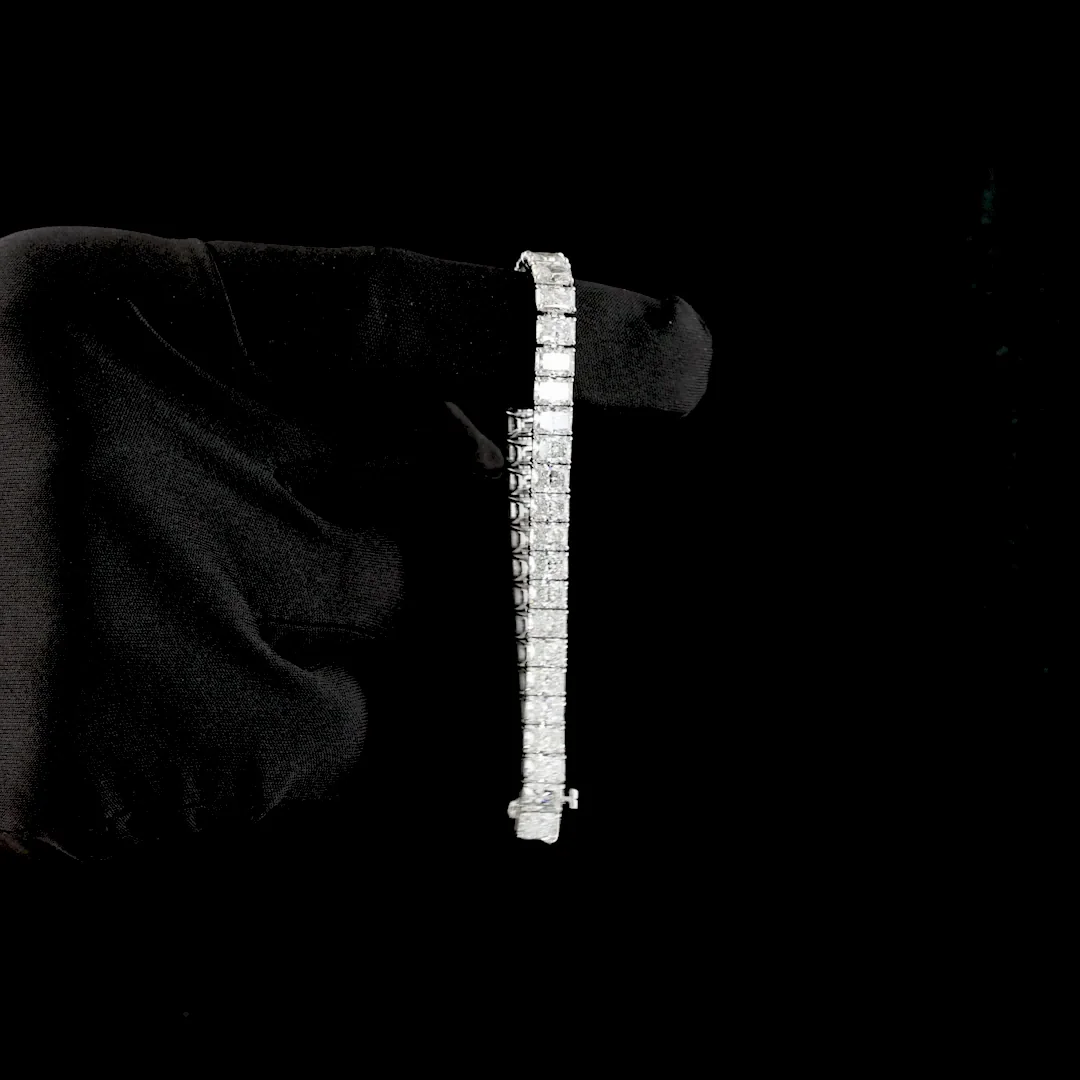 15.04 Cts 14k White Gold Radiant Shape Tennis Bracelet - Image 3