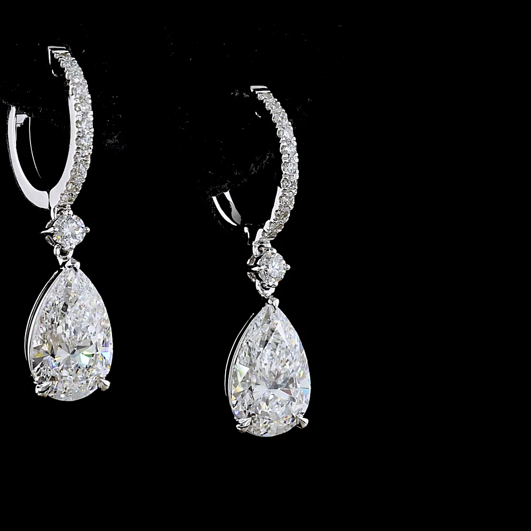 3.8 Cts 14k White Gold Pear Shape Hanging Earring - Image 2