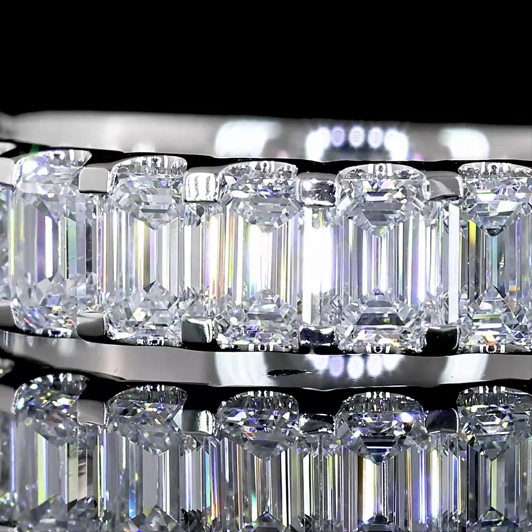 1.29 Cts Platinum Emerald Shape Half Eternity Eternity Band - Image 3