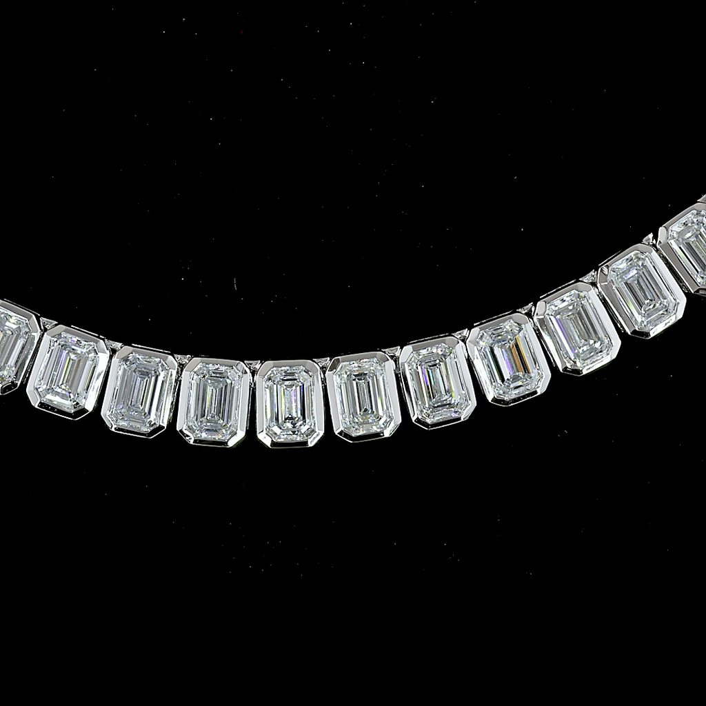 14.25 Cts 14k White Gold Emerald Shape Tennis Necklace - Image 3