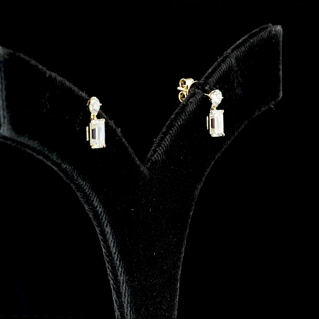 1.58 Cts 14k Yellow Gold Emerald Shape Hanging Earring - Video