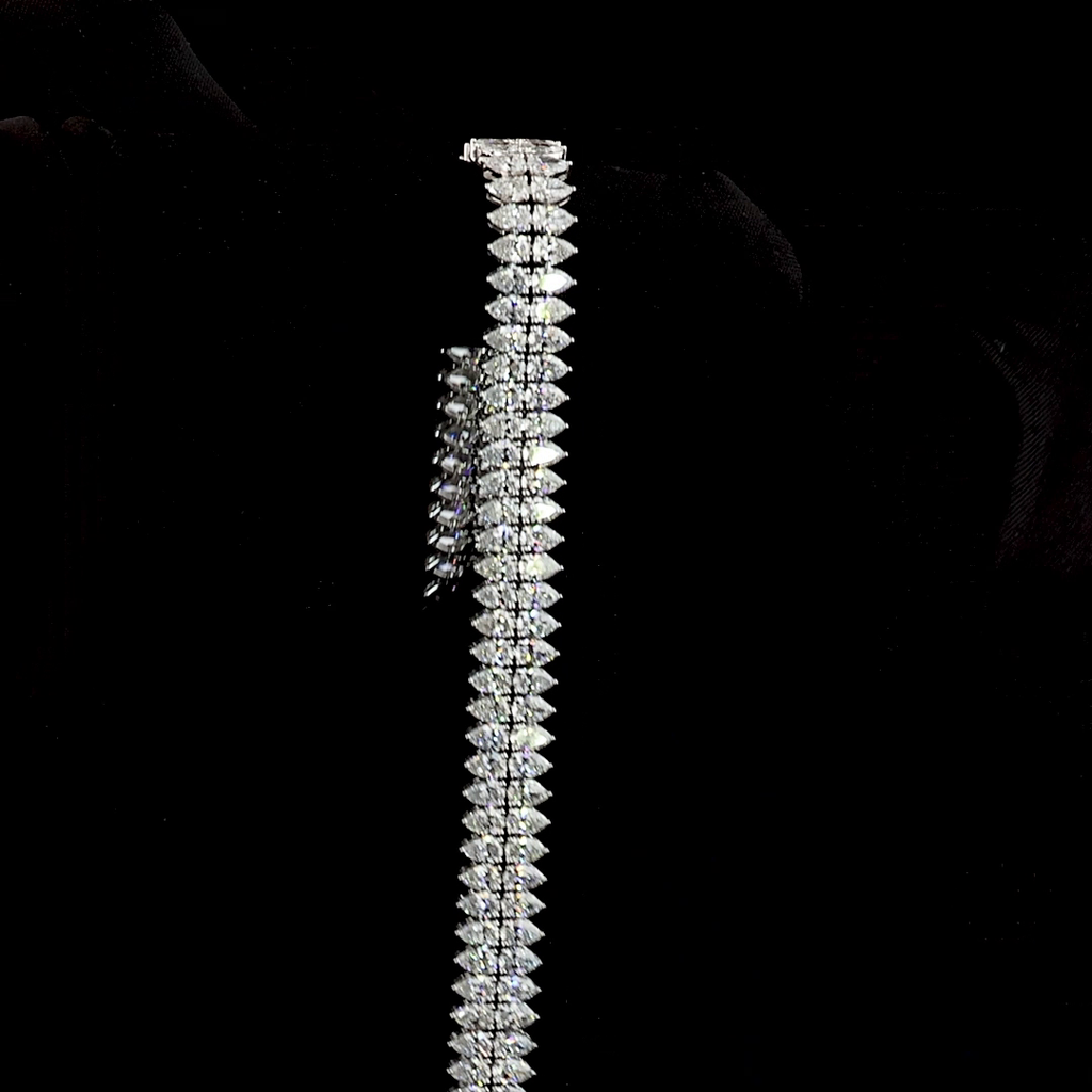 14.65 Cts 14k White Gold Pear Shape Special Bracelet - Image 3