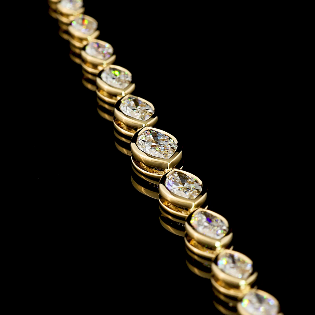 4.06 Cts 14k Yellow Gold Marquise Shape Riviera Necklace - Image 2