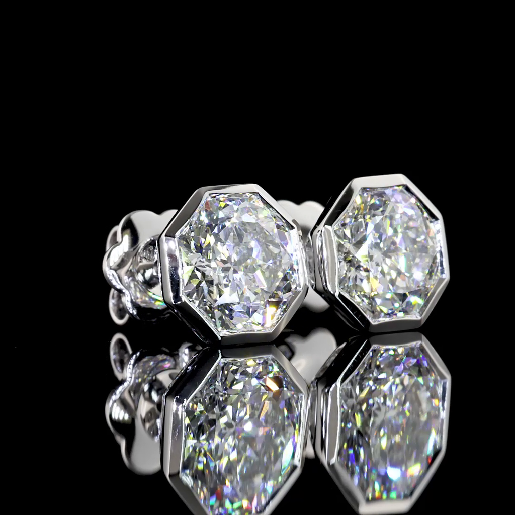 4.01 Cts 14k White Gold Octagon Nova Shape Martini Earring - Video