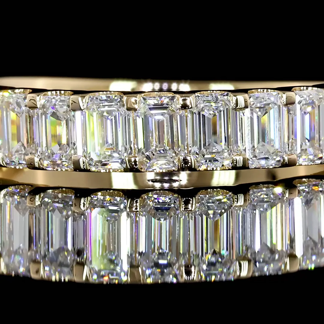 1.3 Cts 18k Yellow Gold Emerald Shape Half Eternity Eternity Band - Image 2