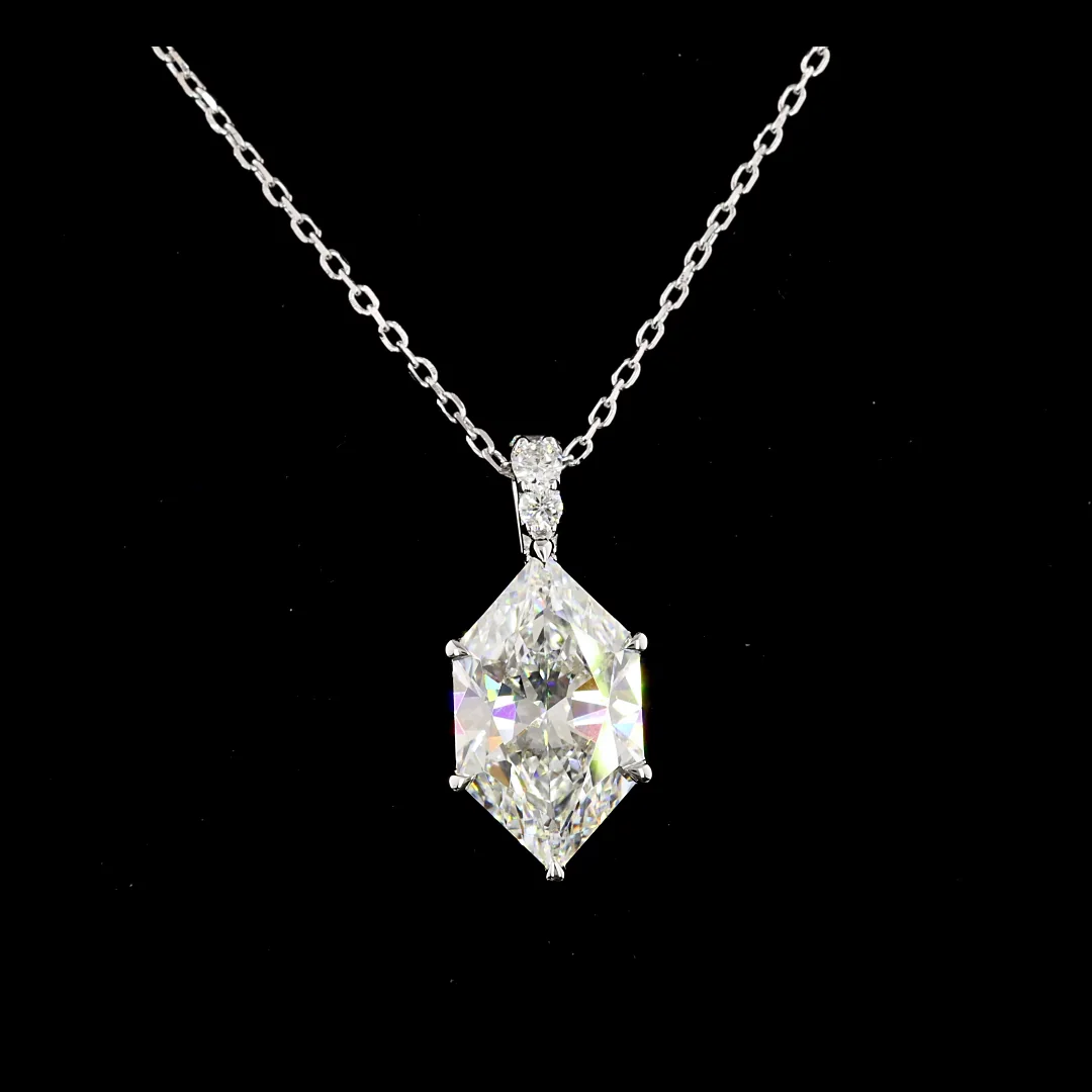 2.09 Cts 14k White Gold Antique Marquise Shape Pendant Pendant - Image 2