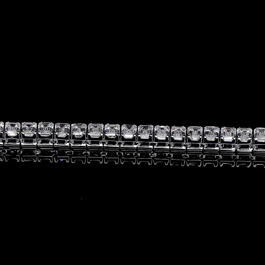 15.85 Cts 14k White Gold Emerald Shape Tennis Necklace - Image 3