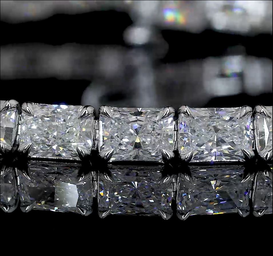 10.79 Cts 14k White Gold Radiant Shape Tennis Bracelet - Image 2