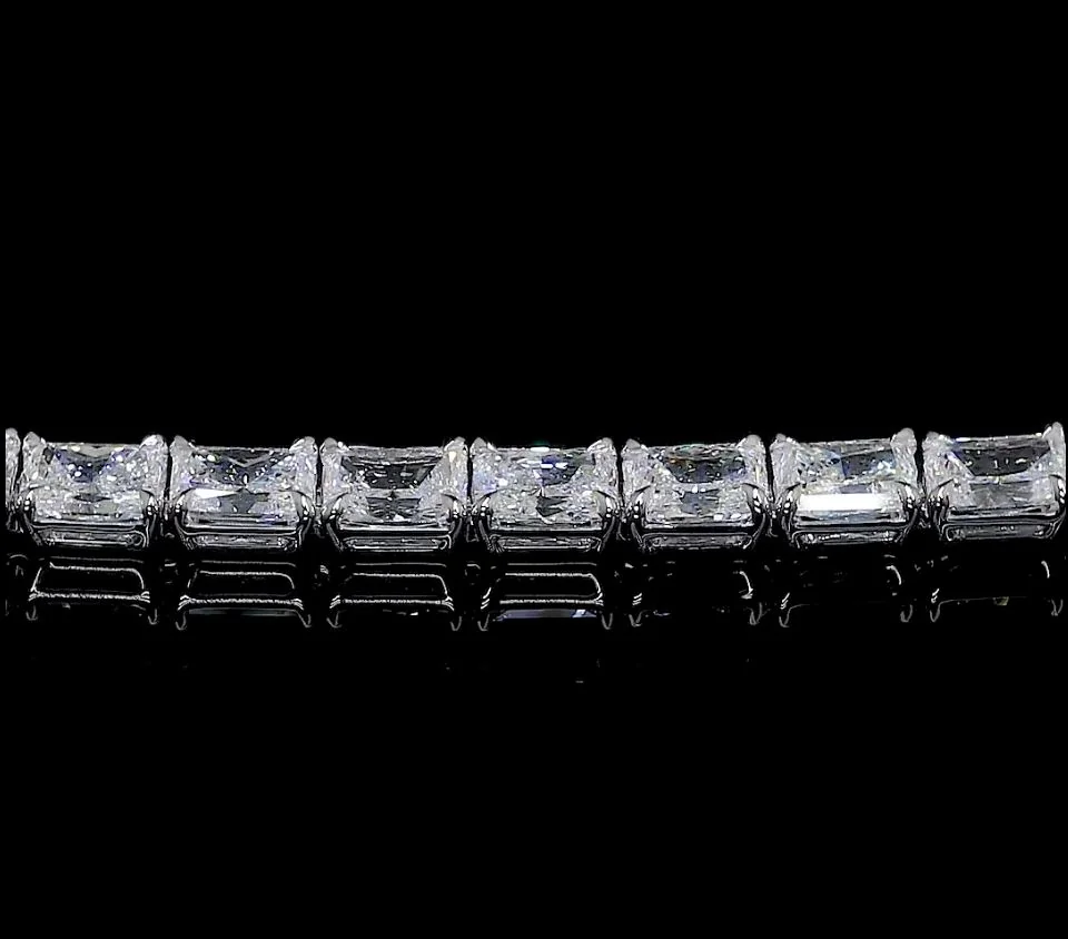 10.79 Cts 14k White Gold Radiant Shape Tennis Bracelet - Image 4