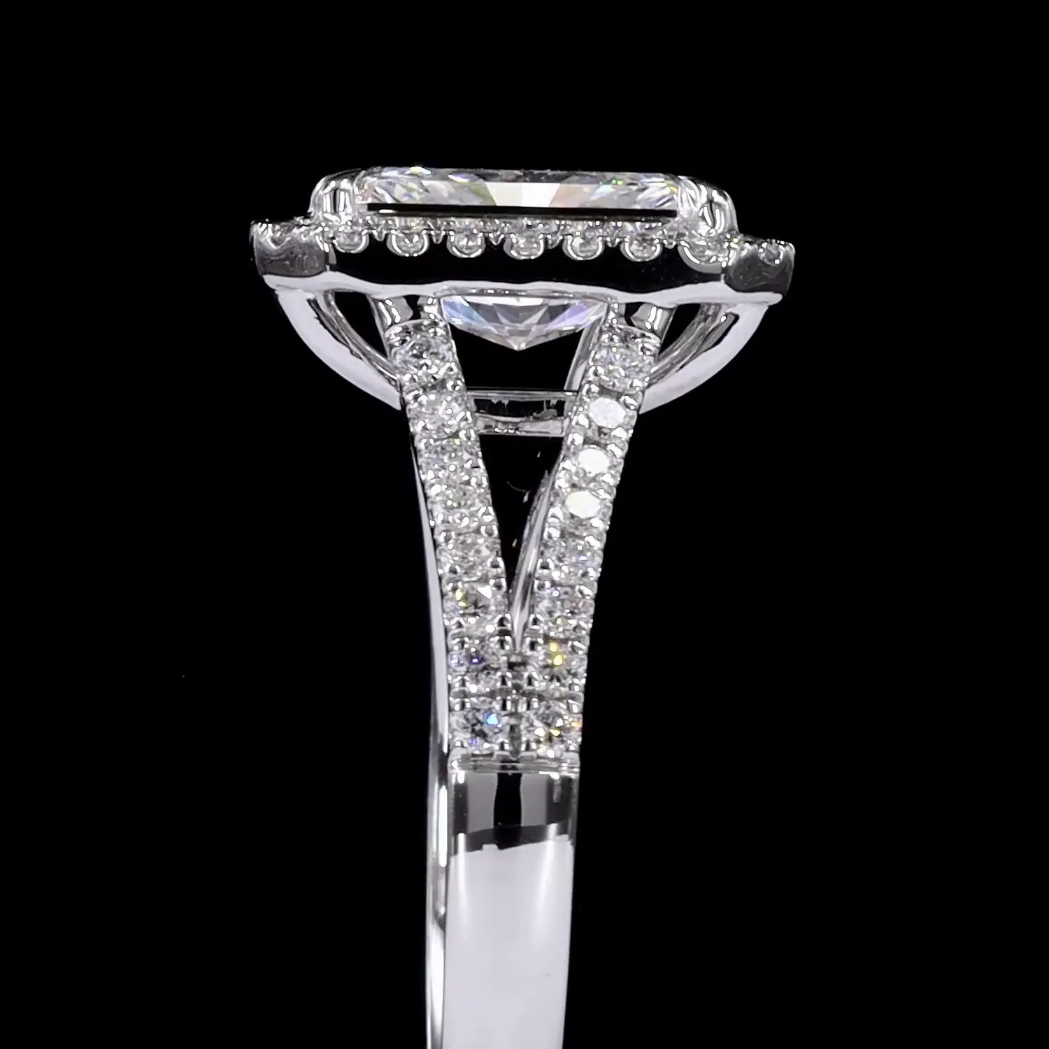 4.87 Cts 14k White Gold Radiant Shape Split Shank Ring - Image 4