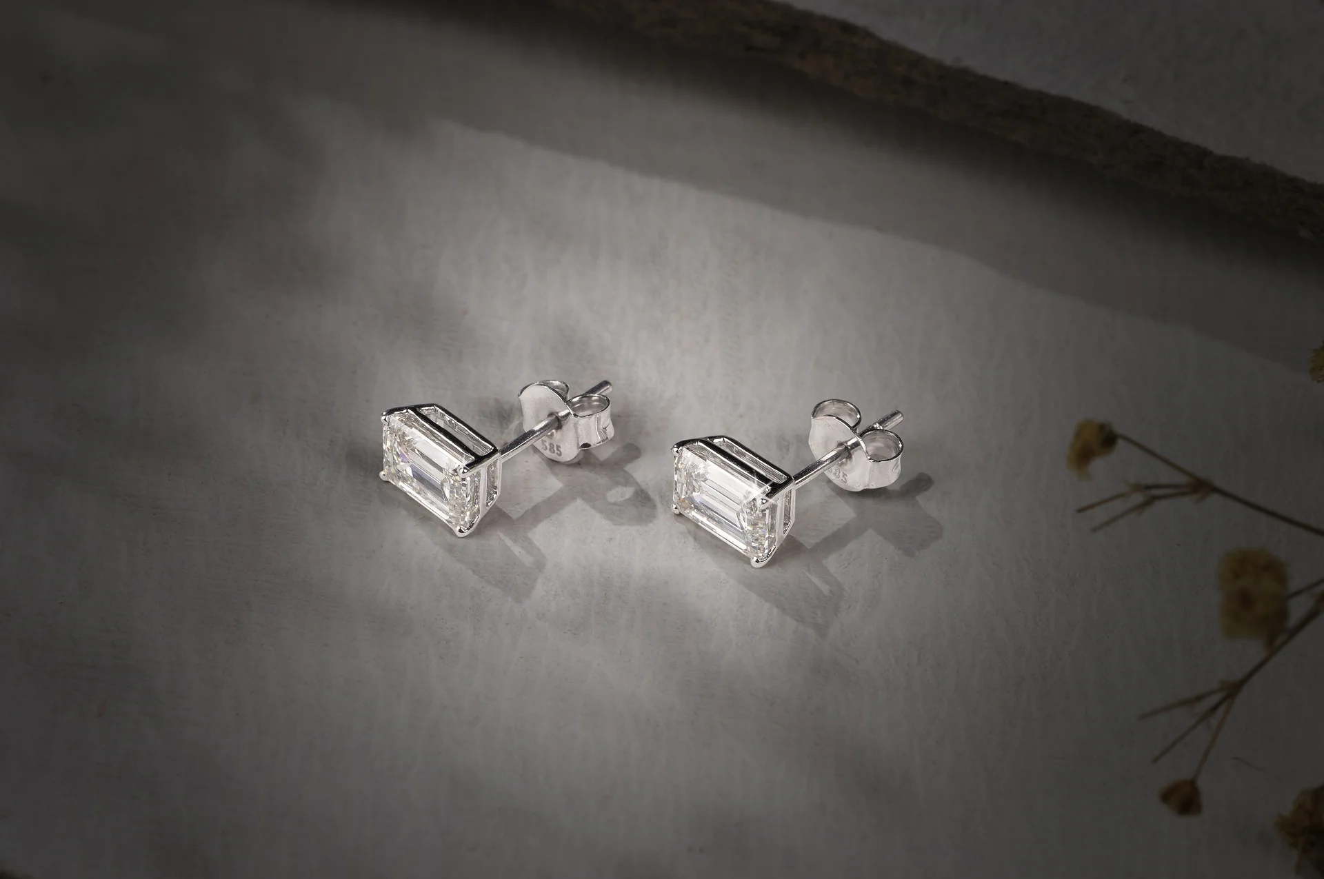 0.74 Cts 14k White Gold Emerald Shape Studs Earring - Image 4