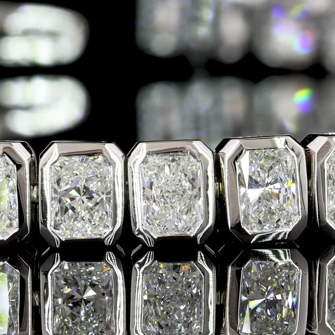 6.98 Cts 14k White Gold Radiant Shape Tennis Bracelet - Image 2