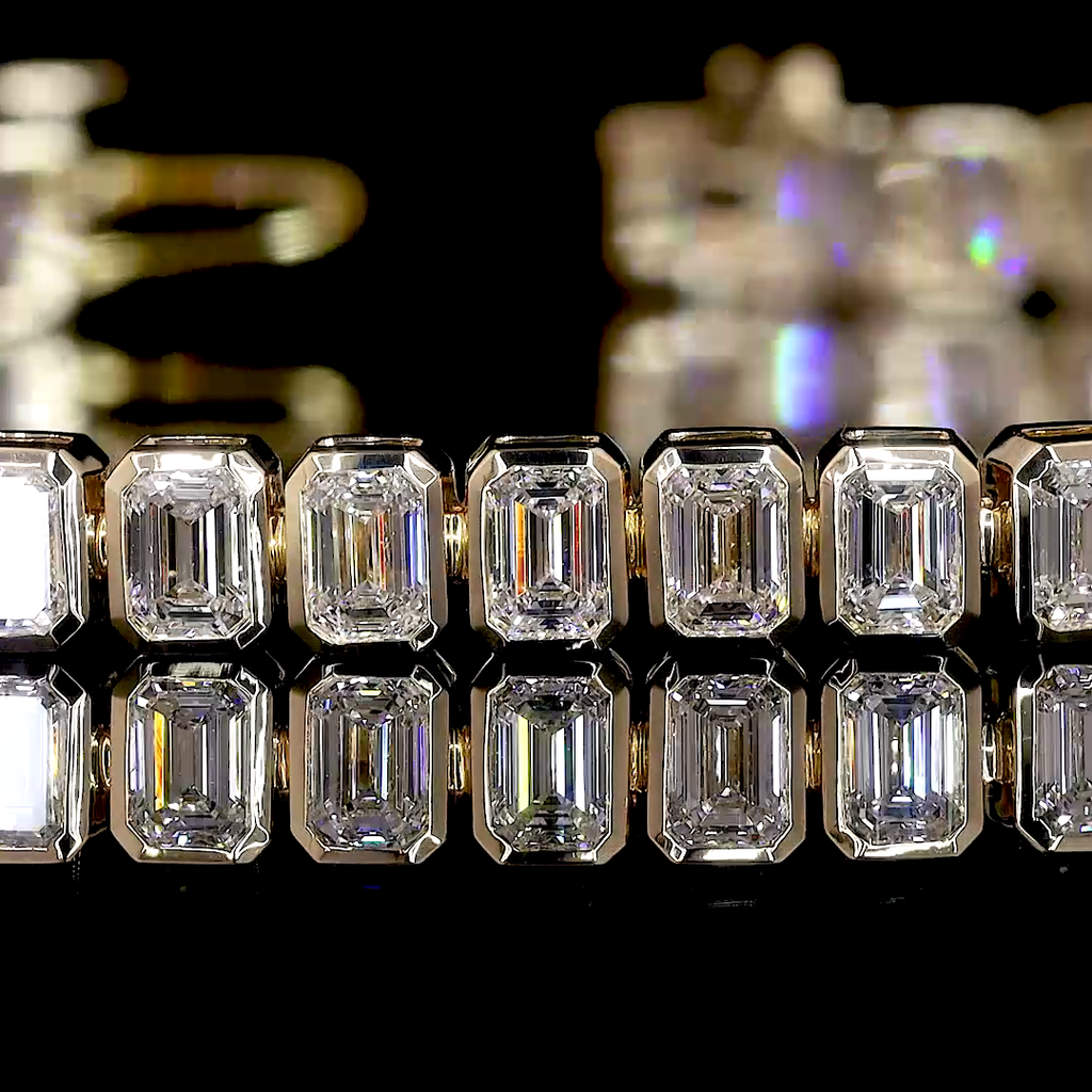 6.72 Cts 14k Yellow Gold Emerald Shape Tennis Bracelet - Image 2