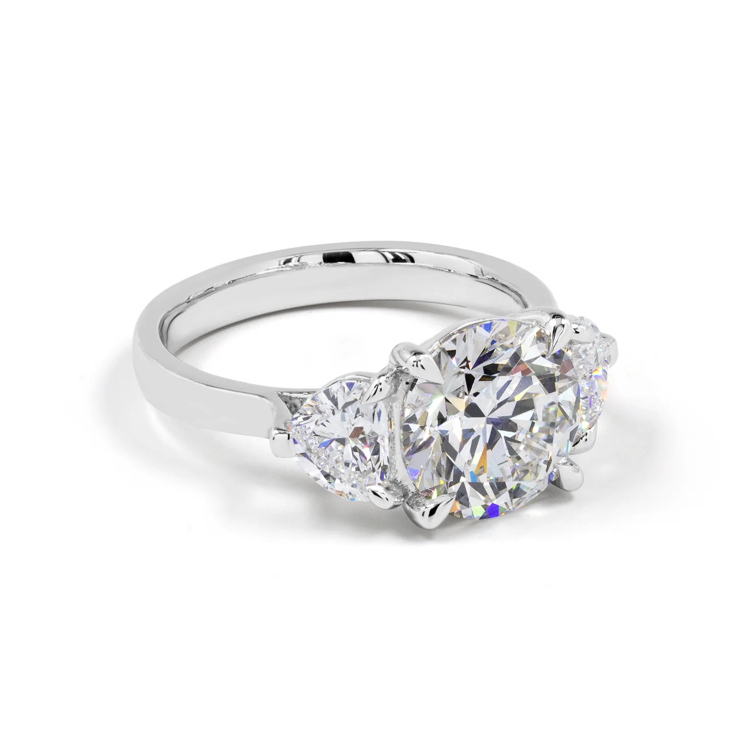 4.42 Cts 14k White Gold Round Shape 3 Stones Ring - Image 2